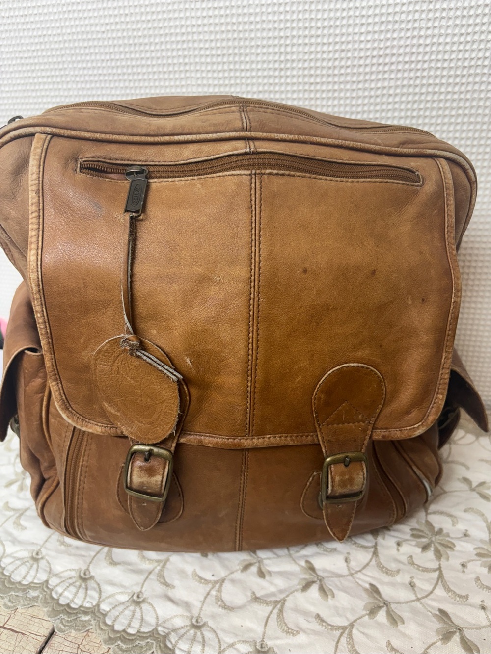 Cortez Colombian leather backpack - Picture 3 of 16